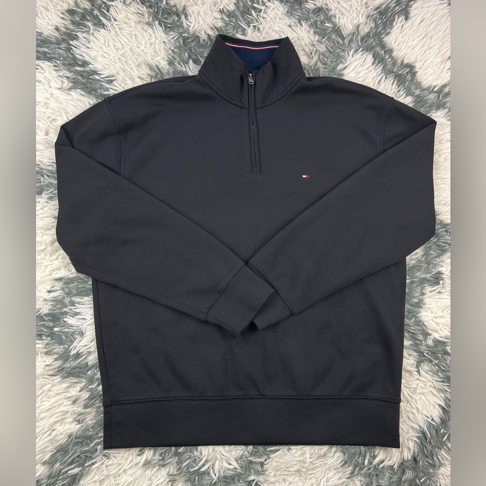 Tommy Hilfiger Men's Black 1/4 Zip Long Sleeve Sweatshirt Size Medium